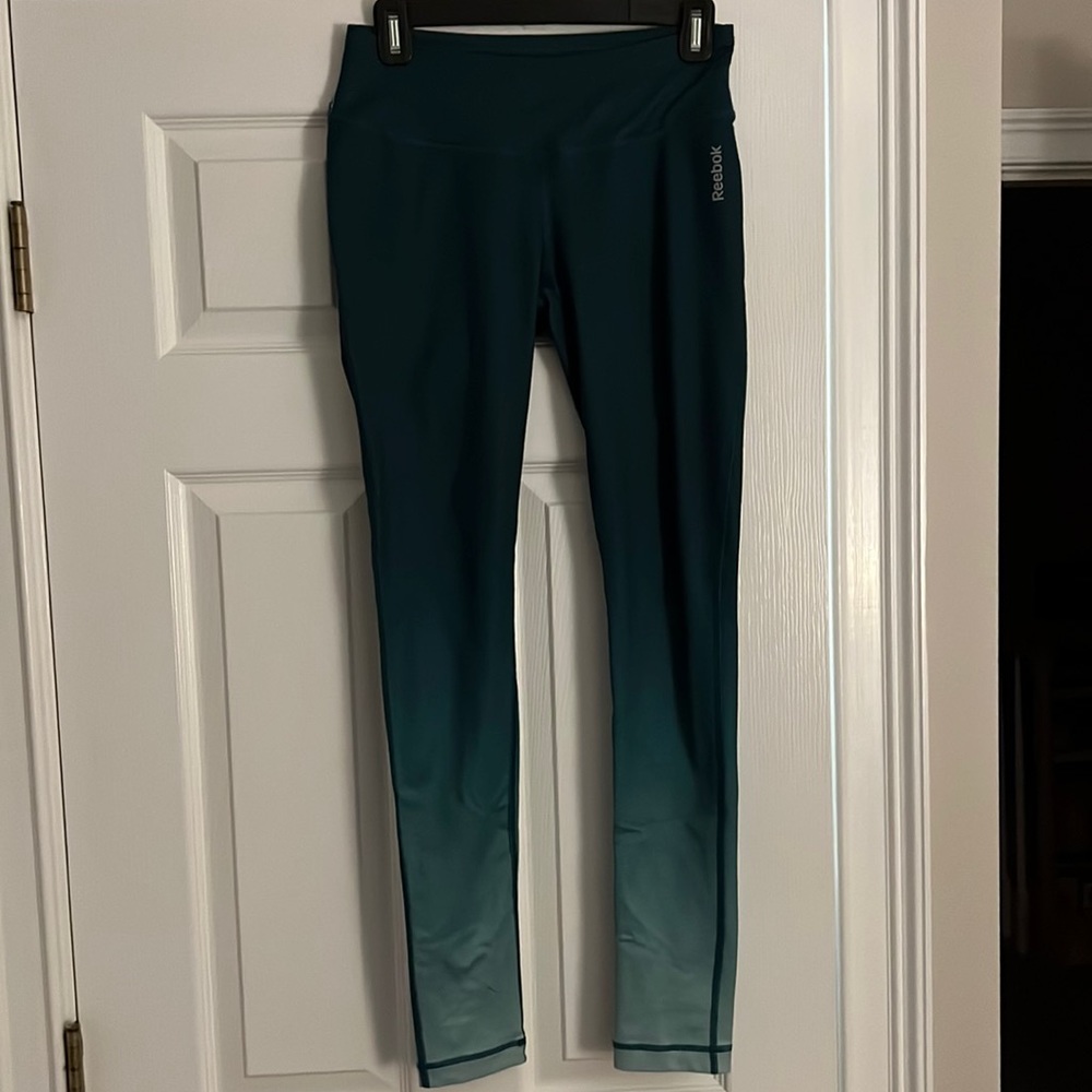 Reebok ombré leggings. Teal colored. Size small. In good condition